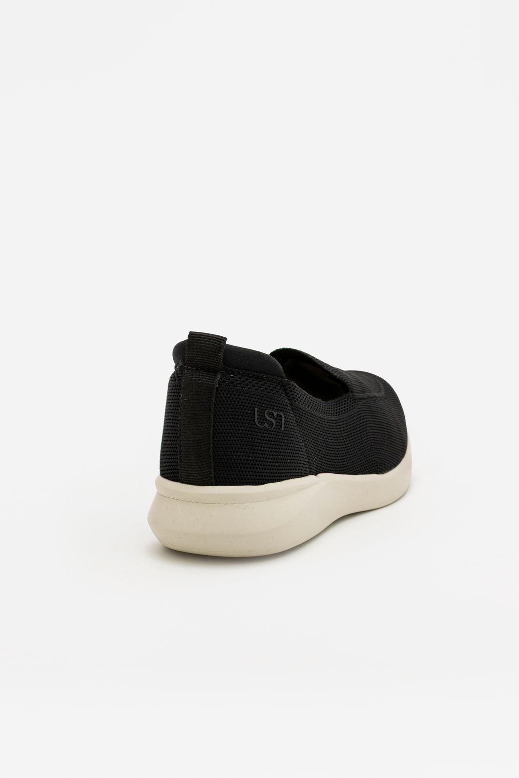 Tênis Slip On em Tricô Usaflex Preto Tênis Slip On em Tricô Usaflex Preto