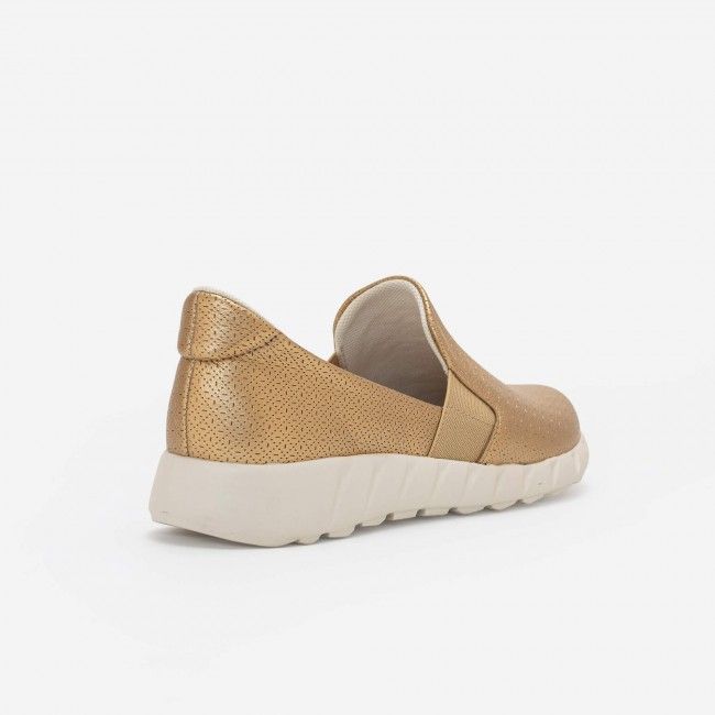 Tênis Slip On Comfort em Material Texturizado Champagne