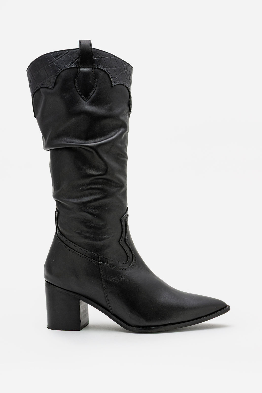 Bota em Couro Western Cano Longo Franzido Preta Bota em Couro Western Cano Longo Franzido Preta