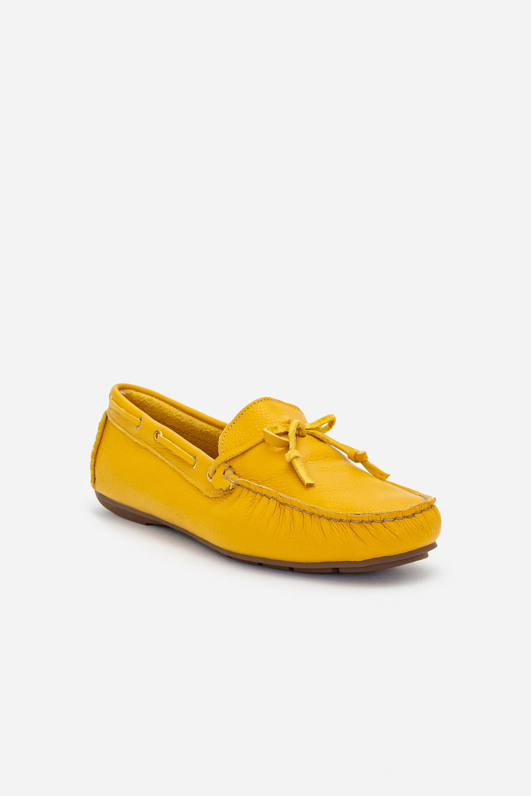 Mocassim em Couro com Lacinho Amarelo Mocassim em Couro com Lacinho Amarelo