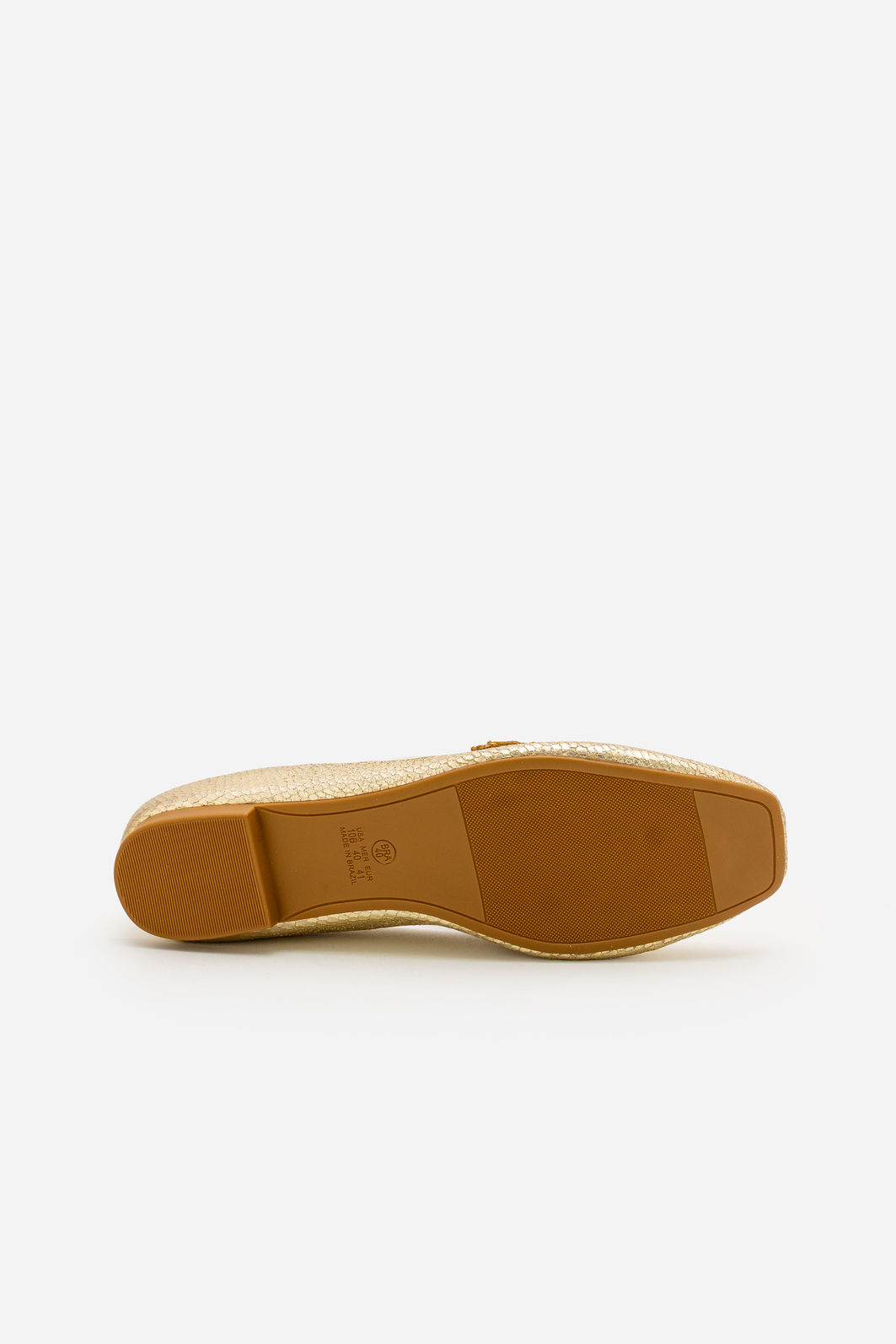 Mocassim Tradicional Texturizado com Detalhe Metálico Ouro Mocassim Tradicional Texturizado com Detalhe Metálico Ouro