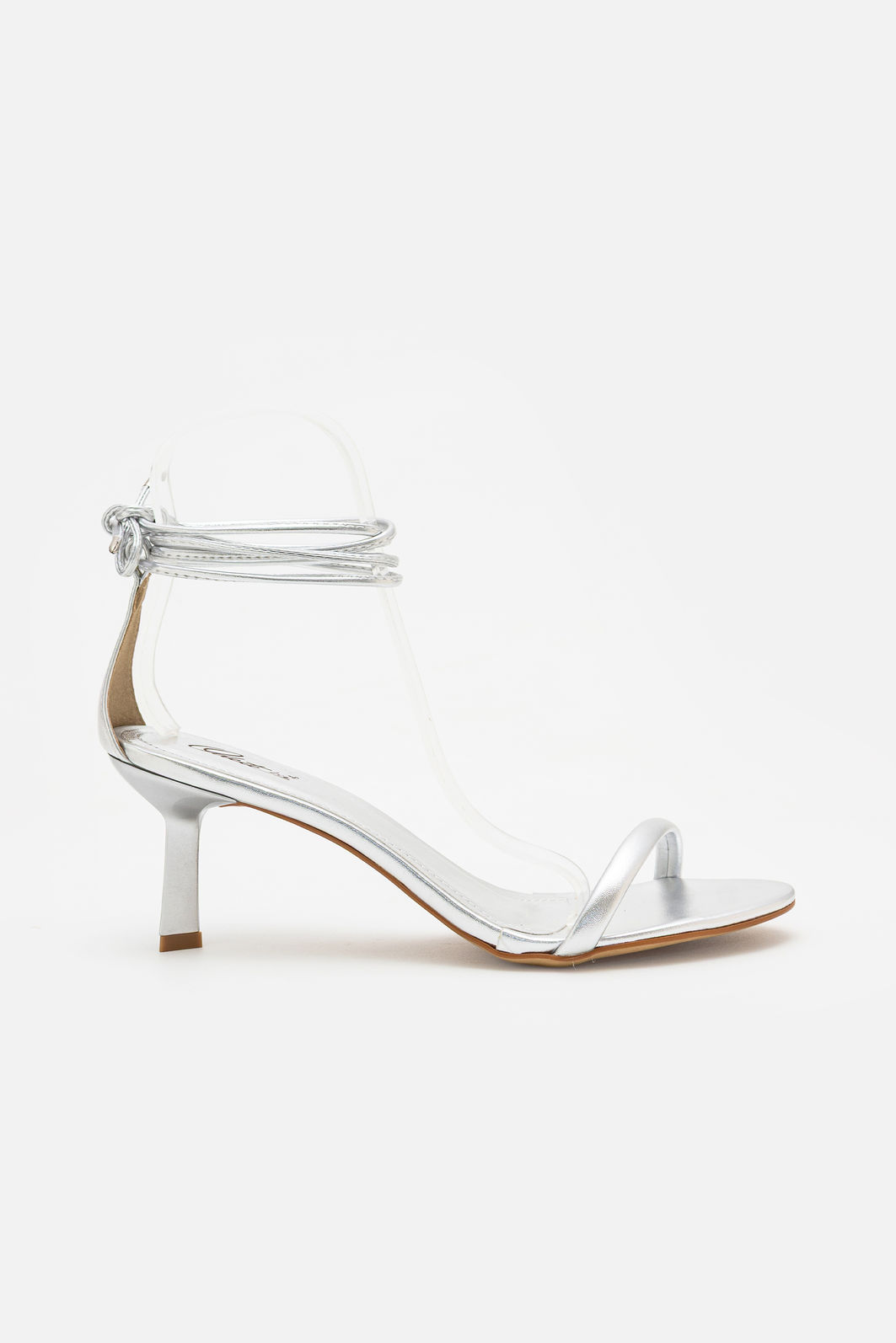 Sandália Delicada com Tira Fina com Salto Geométrico Prata Sandália Delicada com Tira Fina com Salto Geométrico Prata