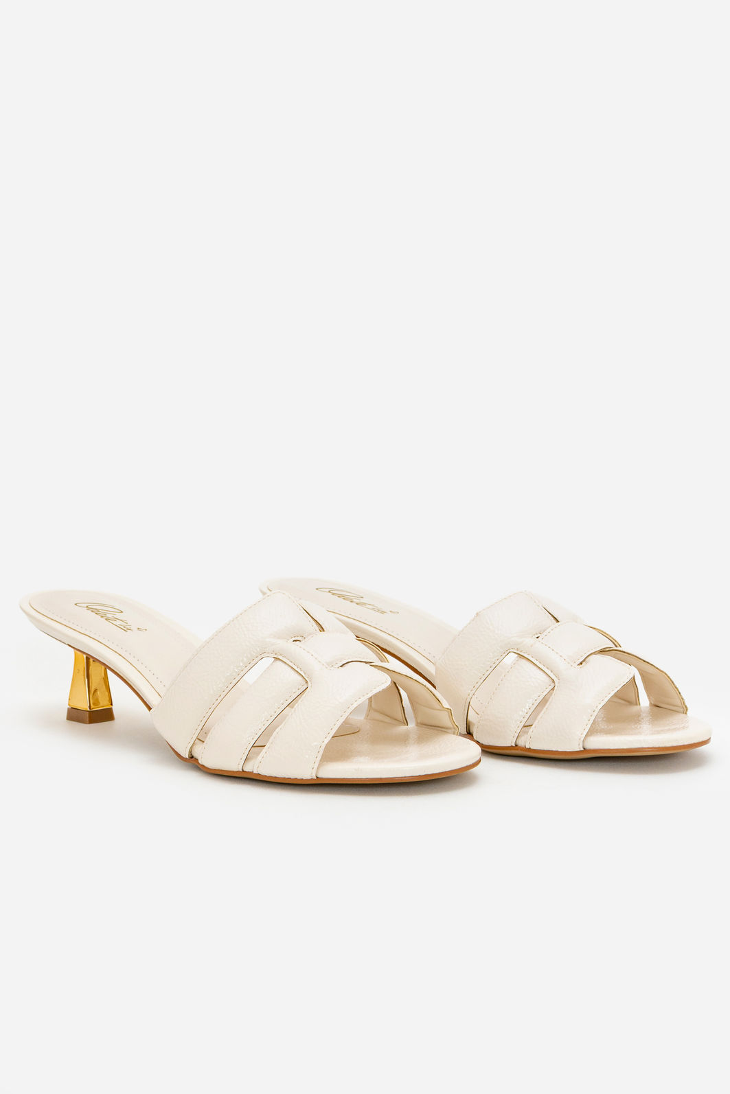 Mule Tiras Fofas e Salto Cromado Off White Mule Tiras Fofas e Salto Cromado Off White