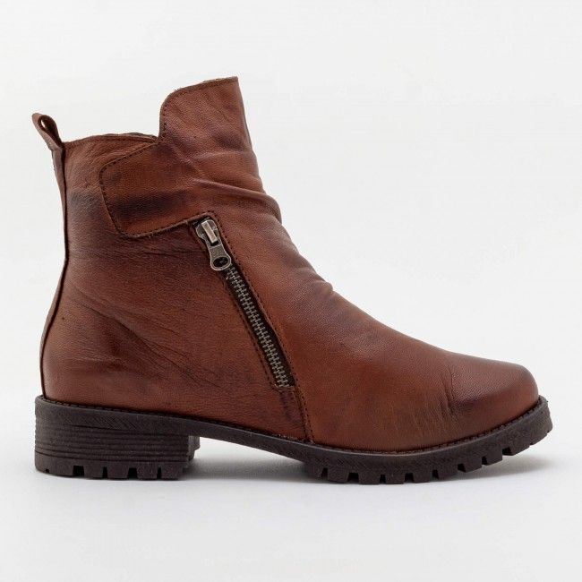 Bota Super Confortável com Cano Curto em Couro Caramelo Bota Super Confortável com Cano Curto em Couro Caramelo