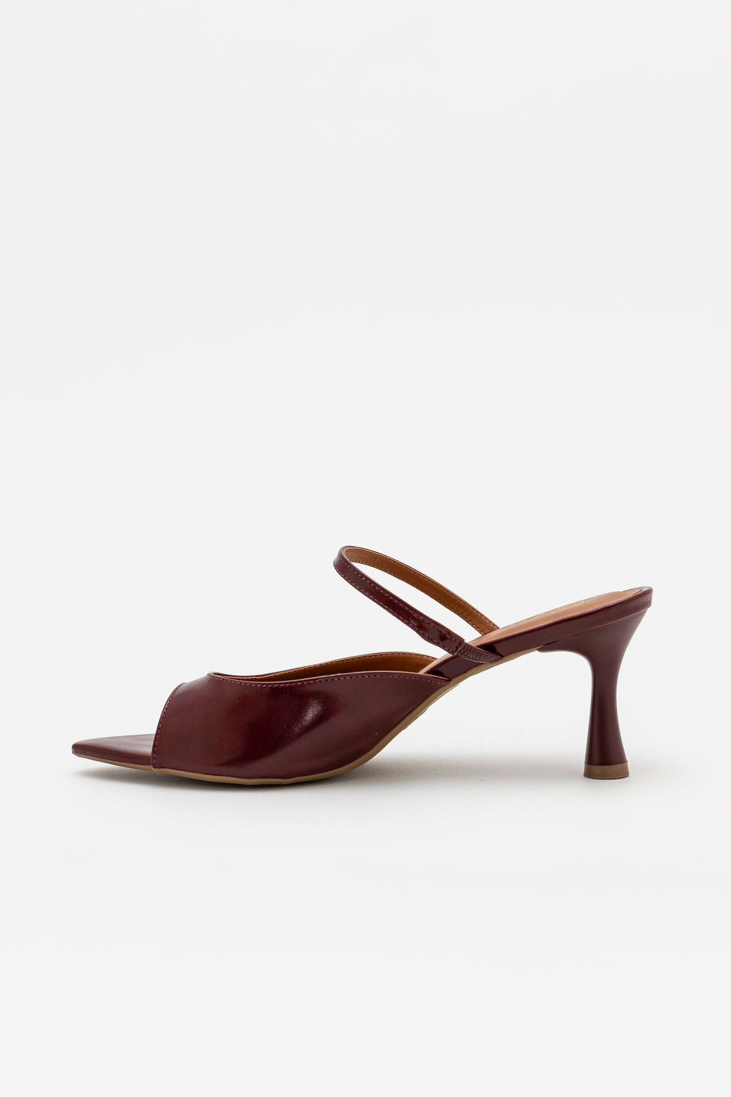 Mule com Salto Taça Elegante Bordo