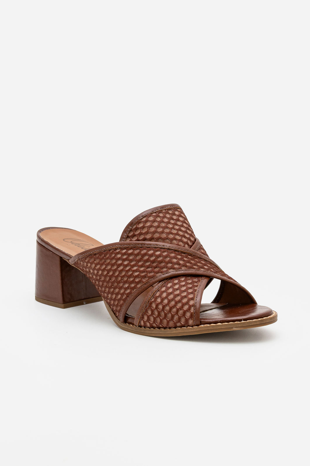 Mule com Recortes e Salto Bloco Tostado Mule com Recortes e Salto Bloco Tostado