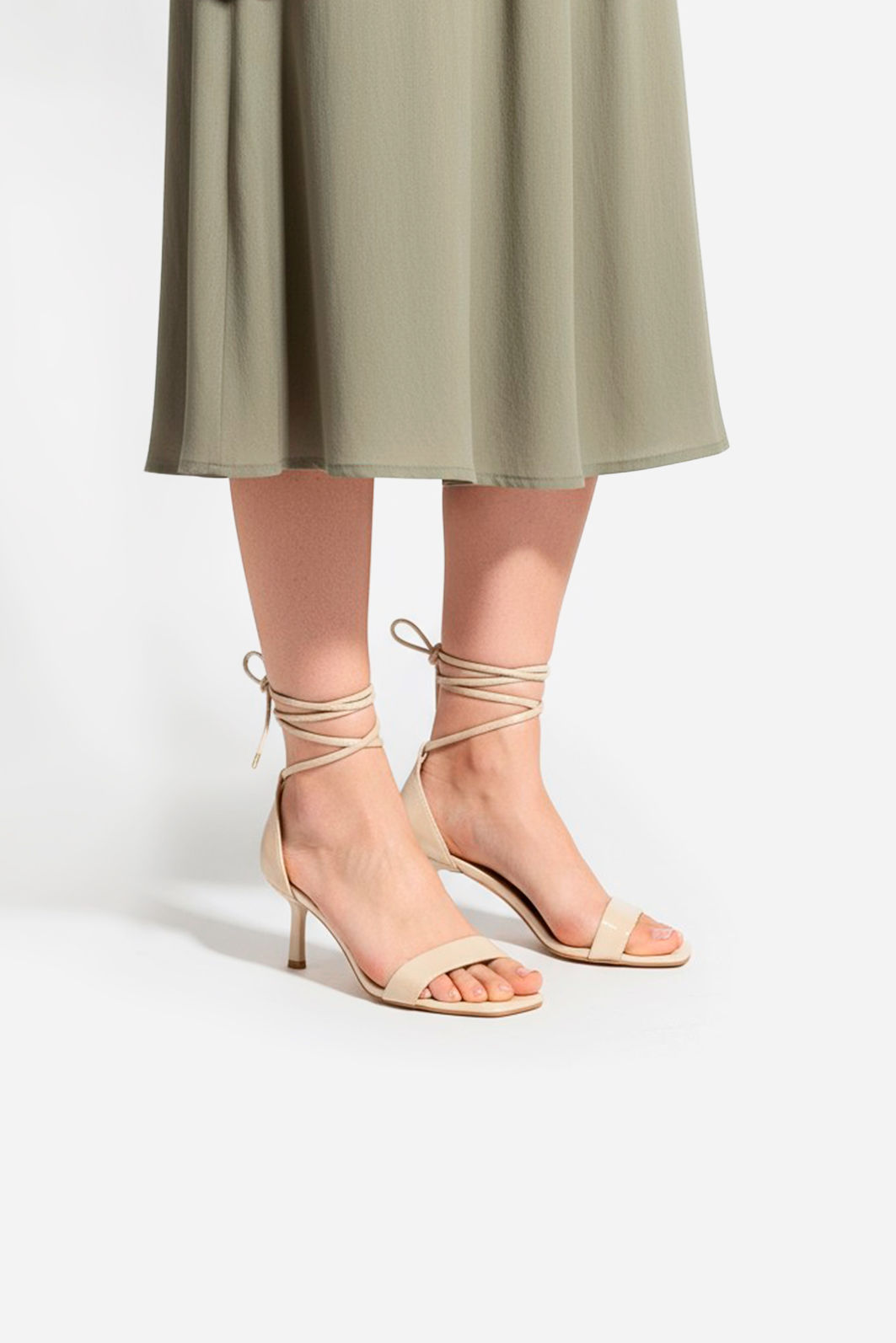 Sandália TQT com Salto Geométrico Amêndoa Sandália TQT com Salto Geométrico Amêndoa