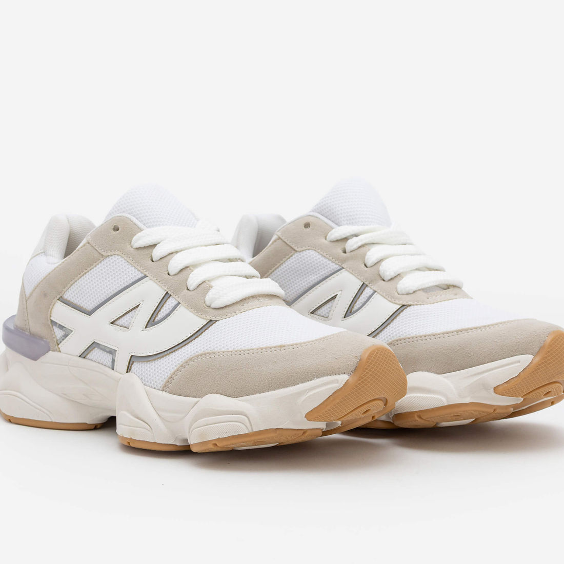 Tênis Chunky com Sola Esportiva Branco Tênis Chunky com Sola Esportiva Branco