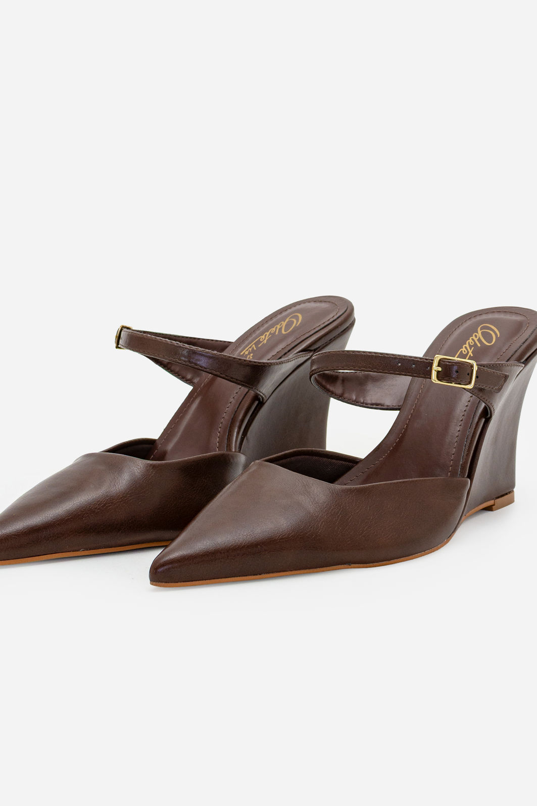 Mule de Bico Fino com Salto Anabela Moderno Marrom Mule de Bico Fino com Salto Anabela Moderno Marrom