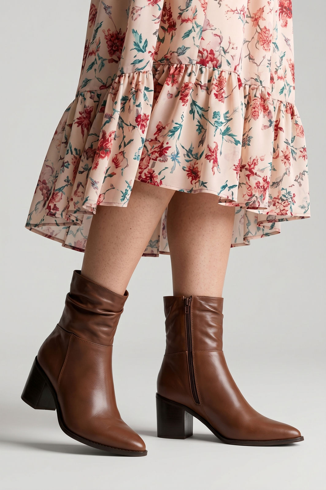 Bota em Couro Western Cano Médio Franzido Marrom Bota em Couro Western Cano Médio Franzido Marrom