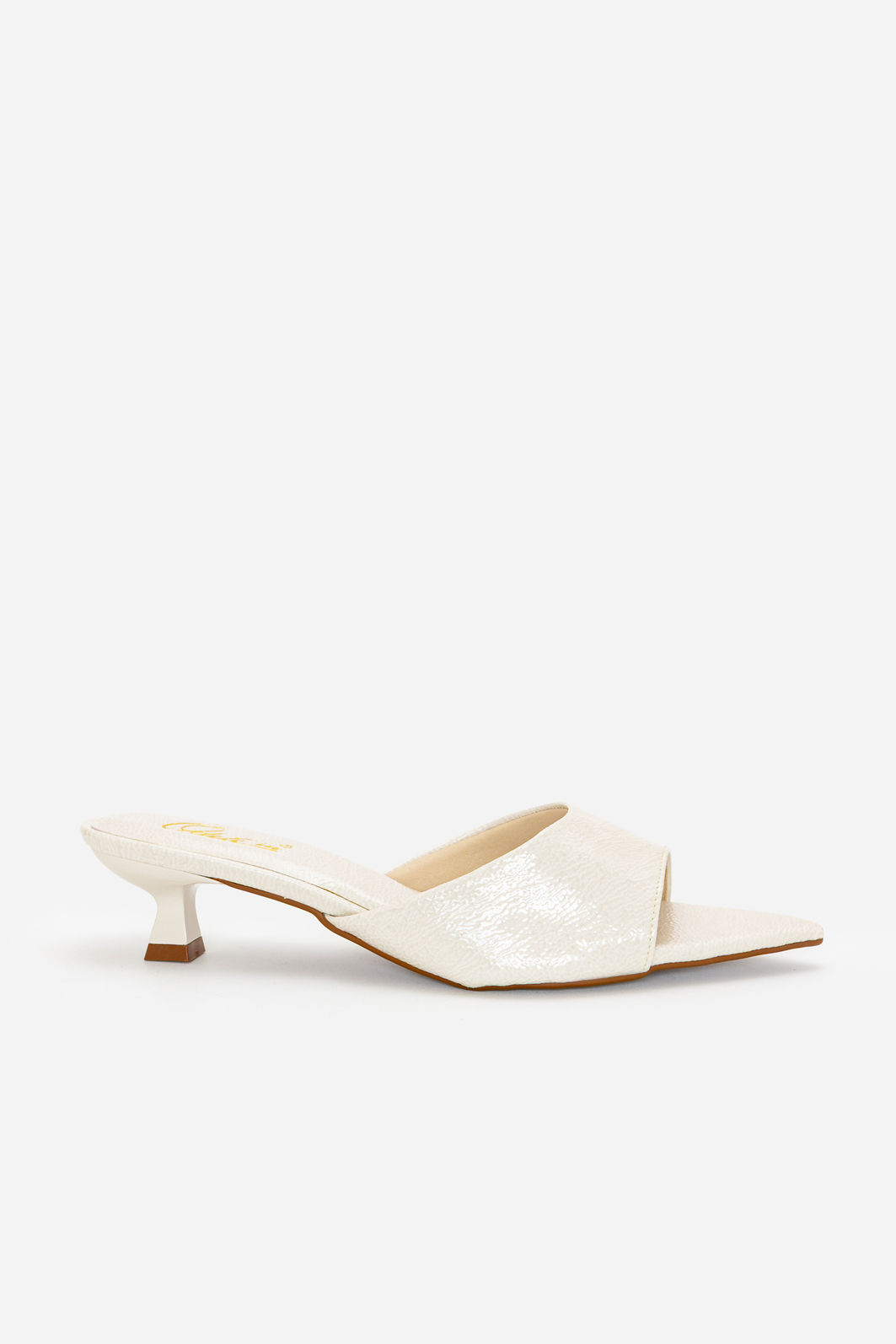 PRÉ-VENDA Mule com Tira Larga e Salto Baixo Off White PRÉ-VENDA Mule com Tira Larga e Salto Baixo Off White
