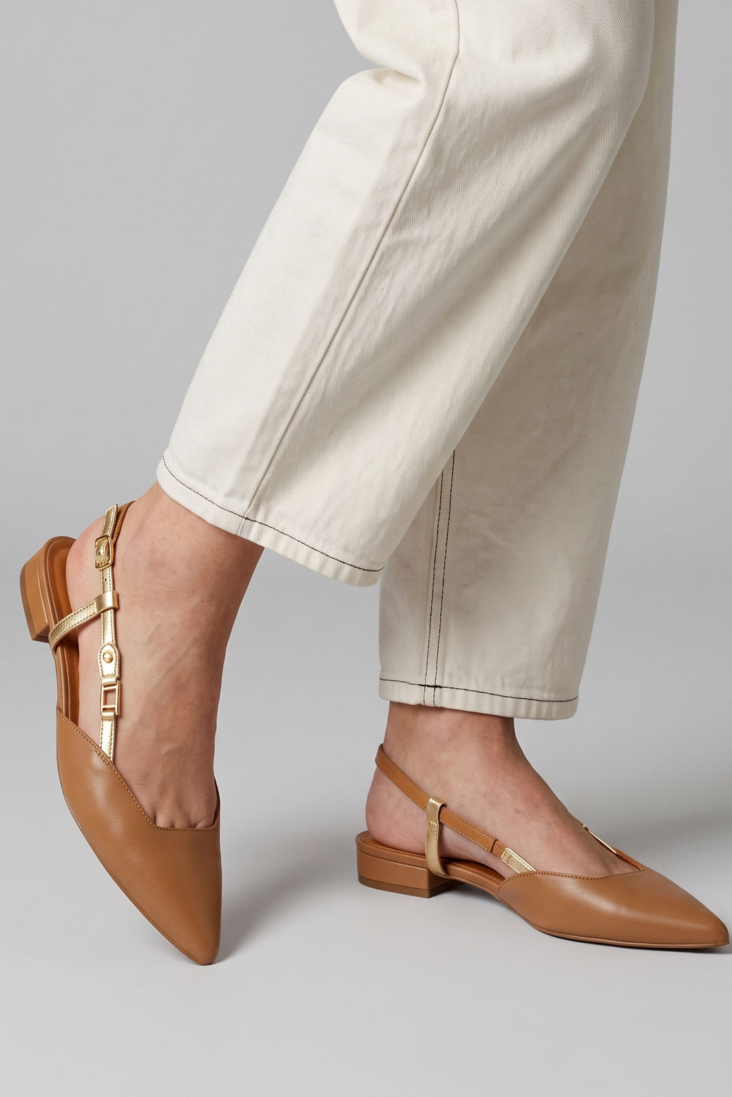 Slingback Elegante em Couro Caramelo Slingback Elegante em Couro Caramelo