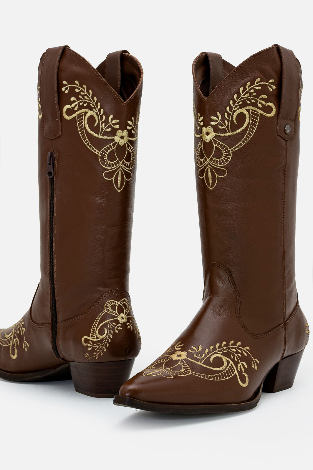 Bota Western em Couro com Bordados Tostado