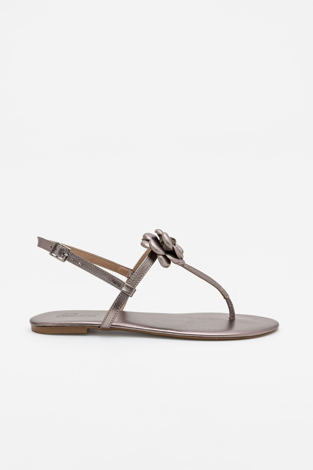 Rasteira Minimalista Com Flor Delicada Chumbo