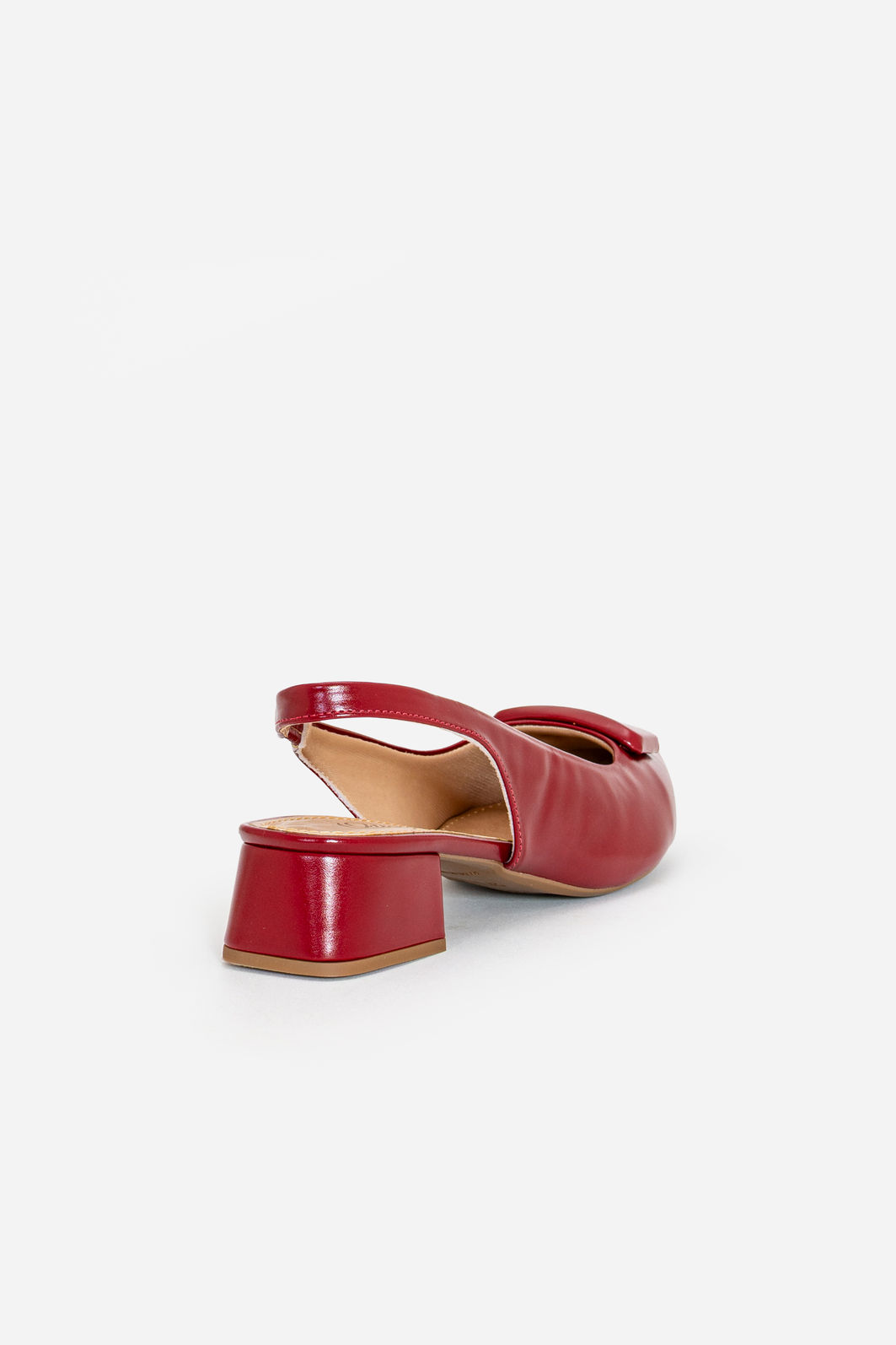 Chanel com Enfeite e Salto Baixo Bordo