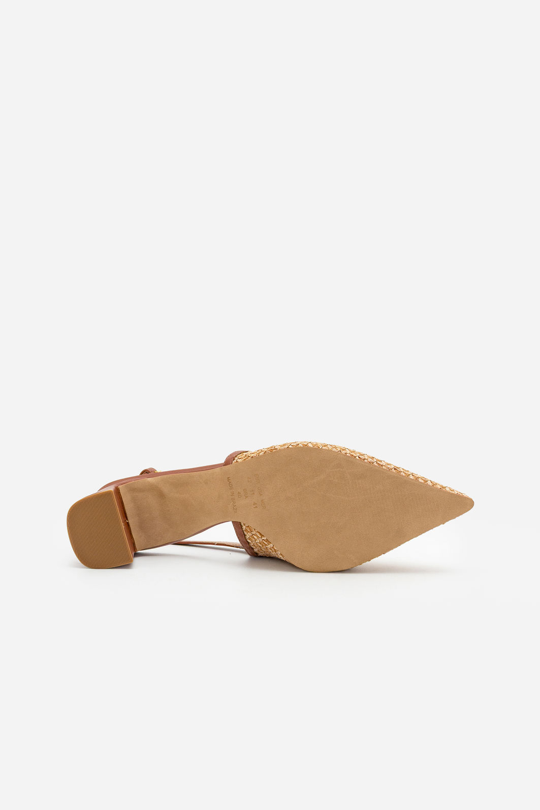 Slingback com Ráfia e Salto Bloco Caramelo Slingback com Ráfia e Salto Bloco Caramelo