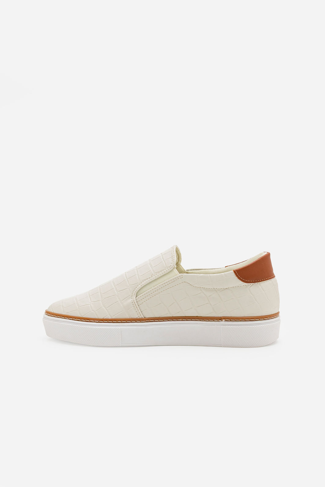 Tênis Slip On em Croco Off White Tênis Slip On em Croco Off White