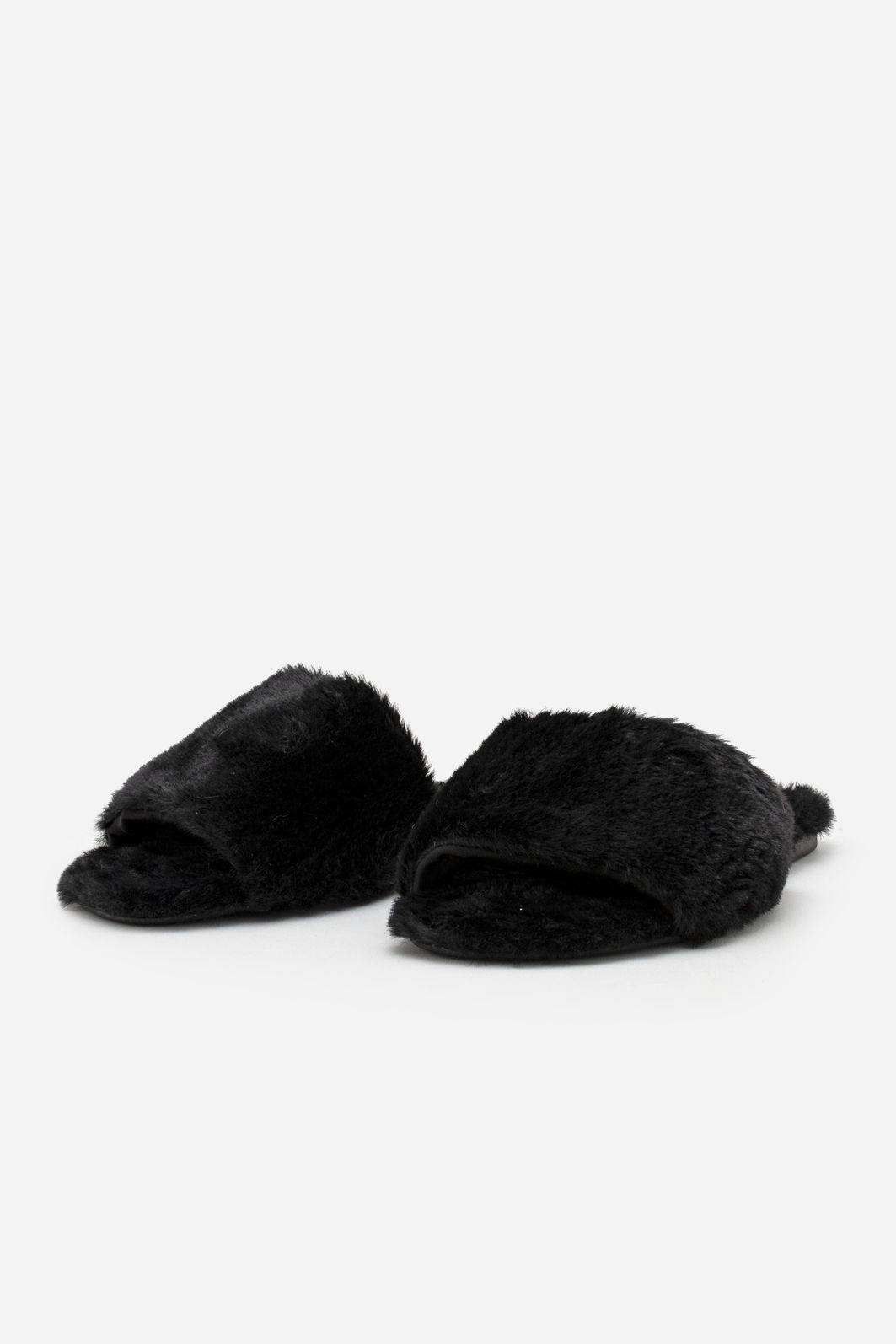 Pantufa com Tira Larga Preta Pantufa com Tira Larga Preta