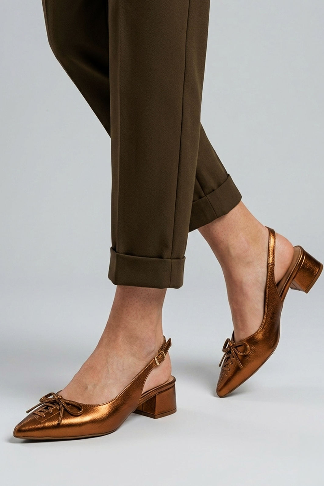 Chanel com Salto Baixo Bronze Chanel com Salto Baixo Bronze