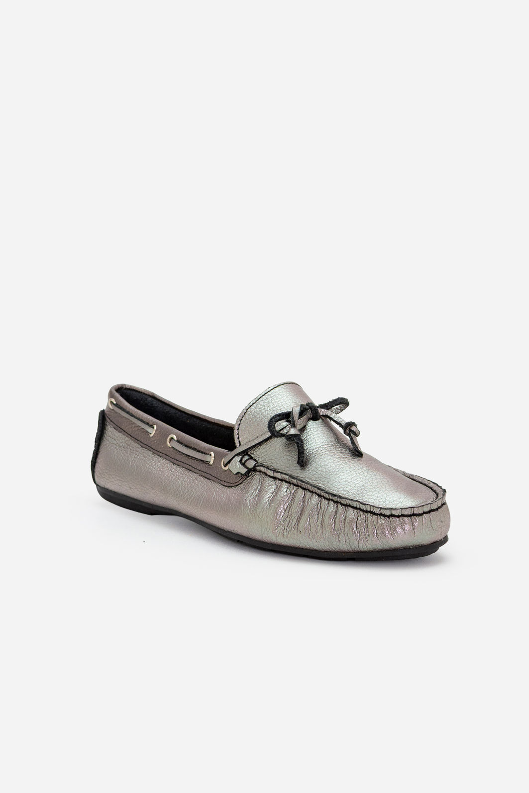 Mocassim em Couro com Lacinho Prata Velho Mocassim em Couro com Lacinho Prata Velho