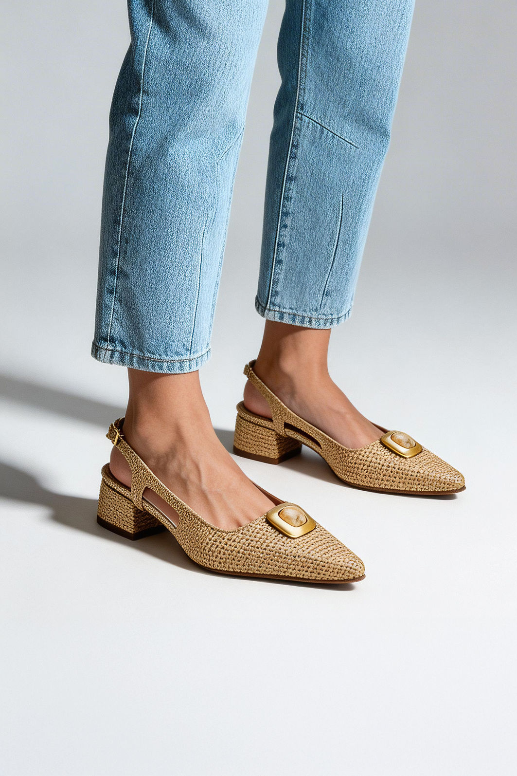 Chanel em Ráfia com Enfeite Amêndoa Chanel em Ráfia com Enfeite Amêndoa