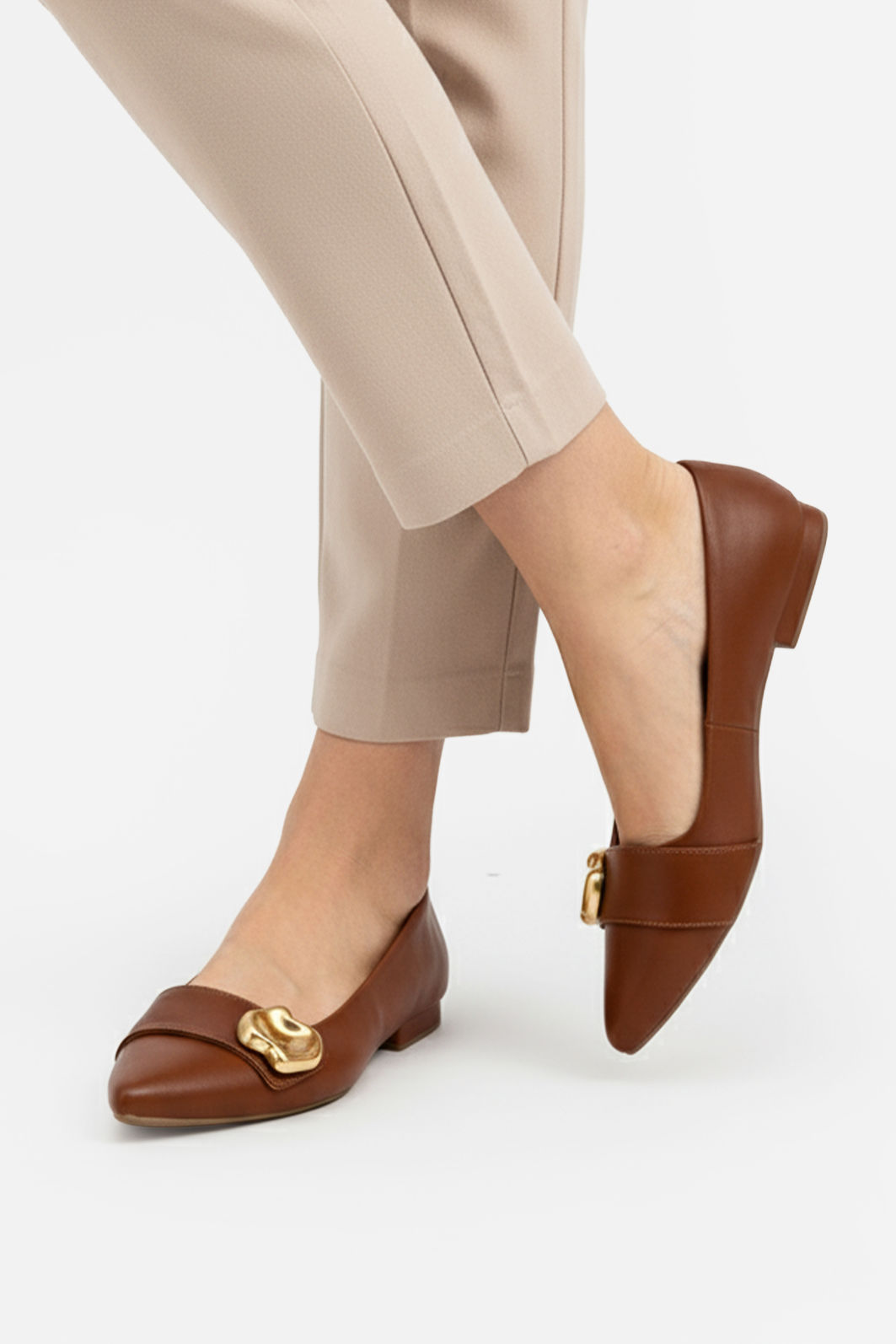 Sapatilha com Enfeite Orgânico Café Sapatilha com Enfeite Orgânico Café