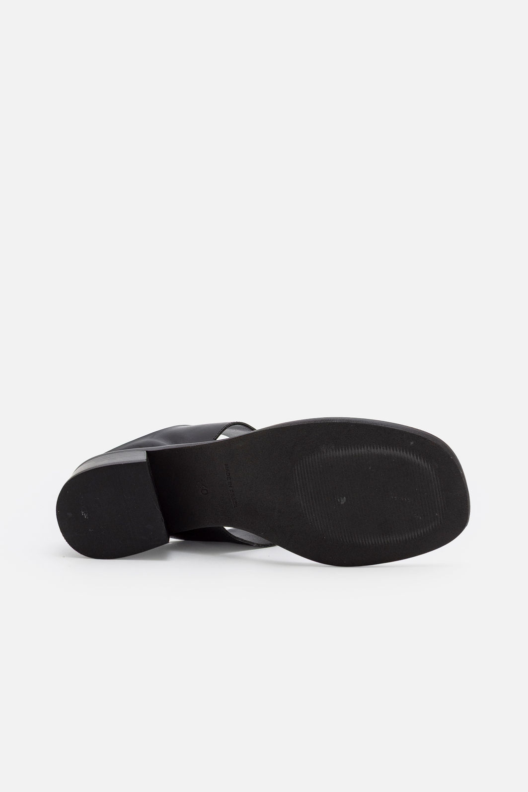 Mule Minimalista em Couro com Salto Bloco Preto Mule Minimalista em Couro com Salto Bloco Preto