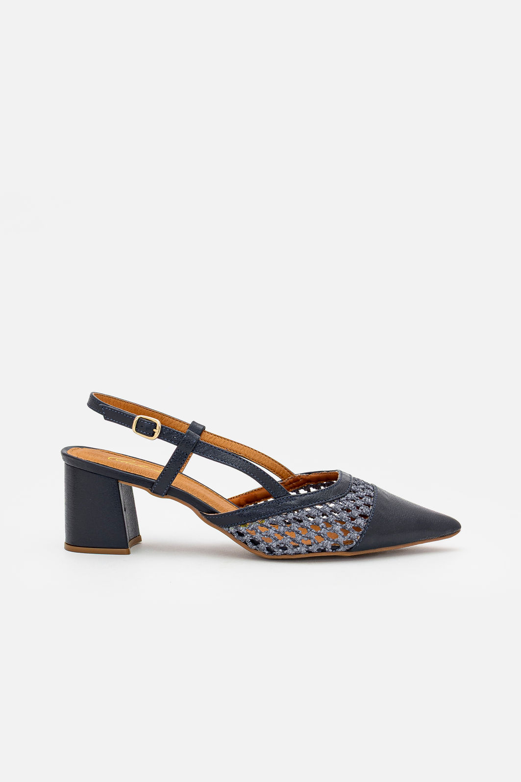 Chanel em Couro com Trissê e Salto Bloco Marinho Chanel em Couro com Trissê e Salto Bloco Marinho