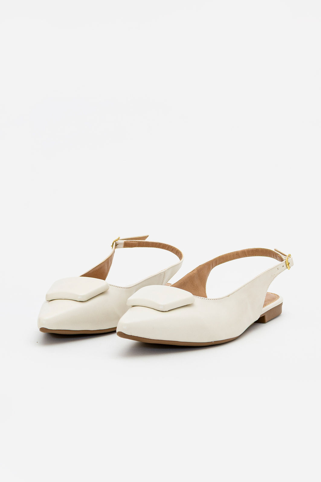 Chanel Rasteiro com Enfeite Off White Chanel Rasteiro com Enfeite Off White