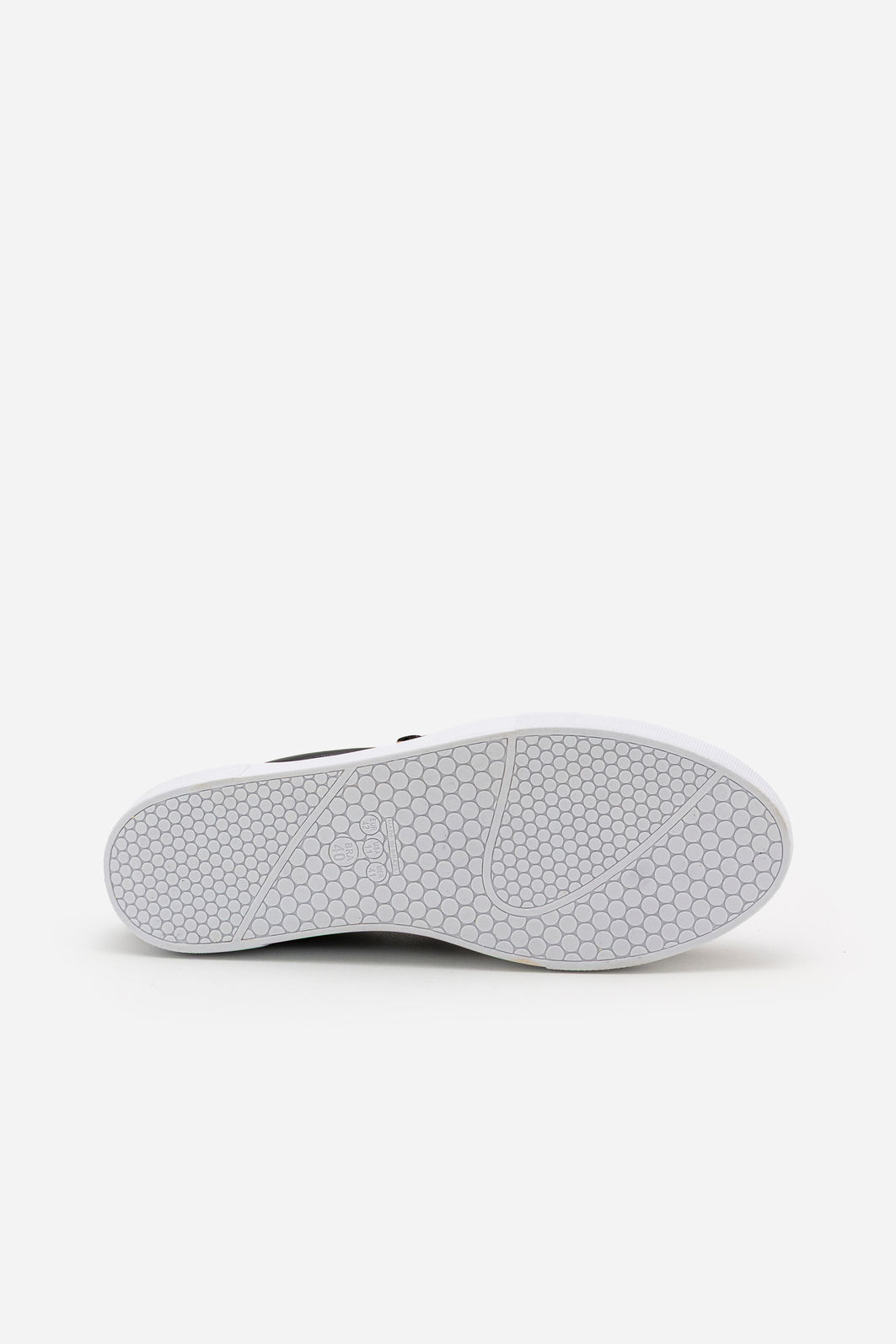Tênis Slip On com Recortes Preto Tênis Slip On com Recortes Preto