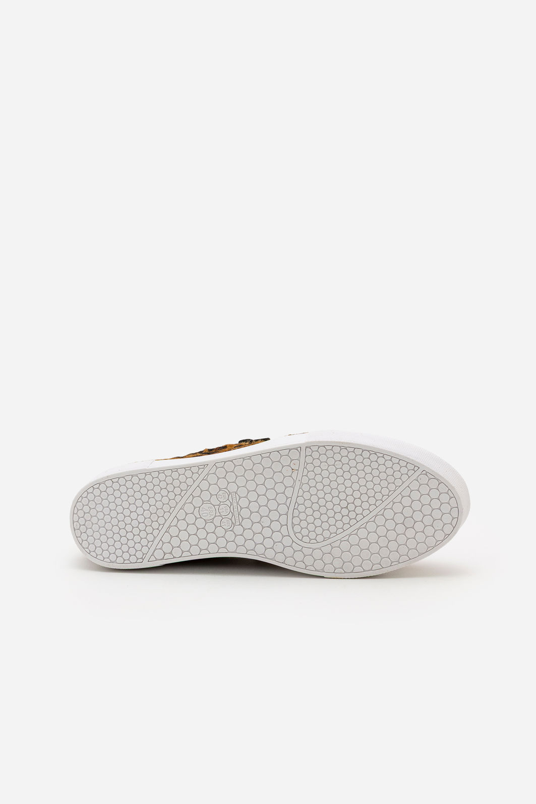 Tênis Slip On com Recortes Onça