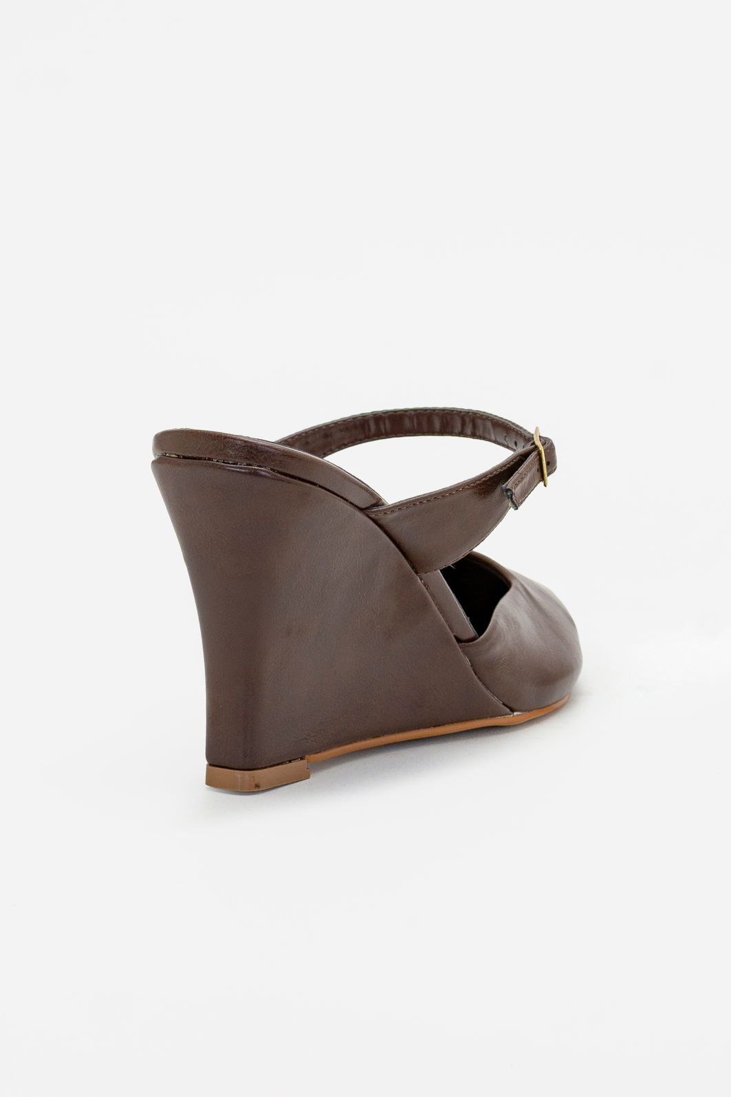 Mule de Bico Fino com Salto Anabela Moderno Marrom Mule de Bico Fino com Salto Anabela Moderno Marrom