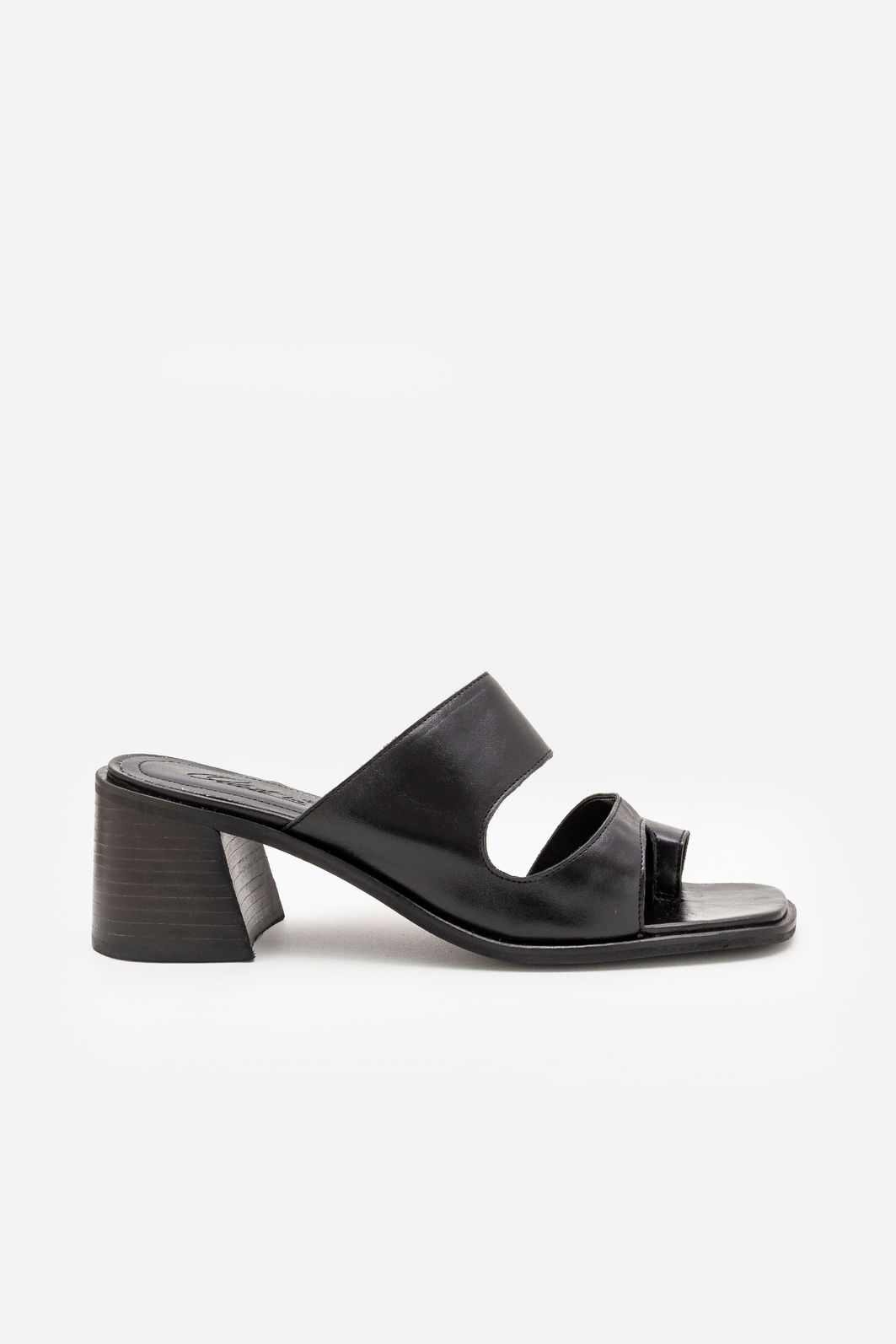 Mule Moderno em Couro Preto Mule Moderno em Couro Preto