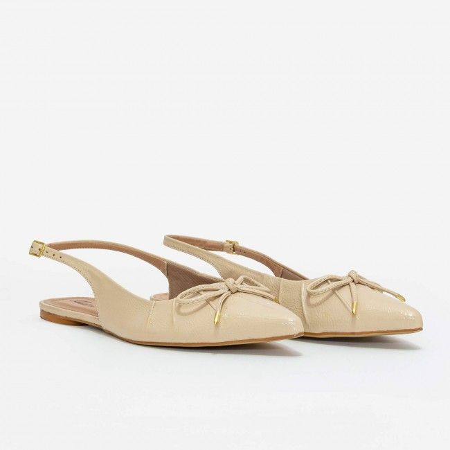 Slingback em Verniz Delicado Amêndoa Slingback em Verniz Delicado Amêndoa