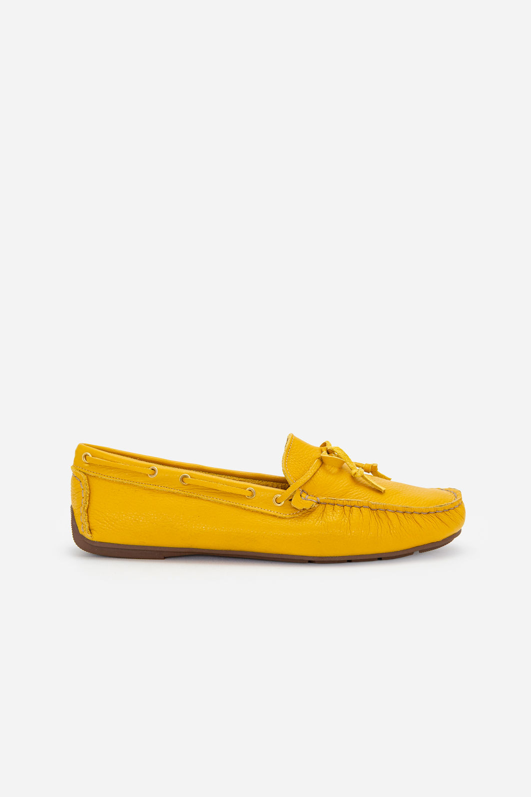 Mocassim em Couro com Lacinho Amarelo Mocassim em Couro com Lacinho Amarelo