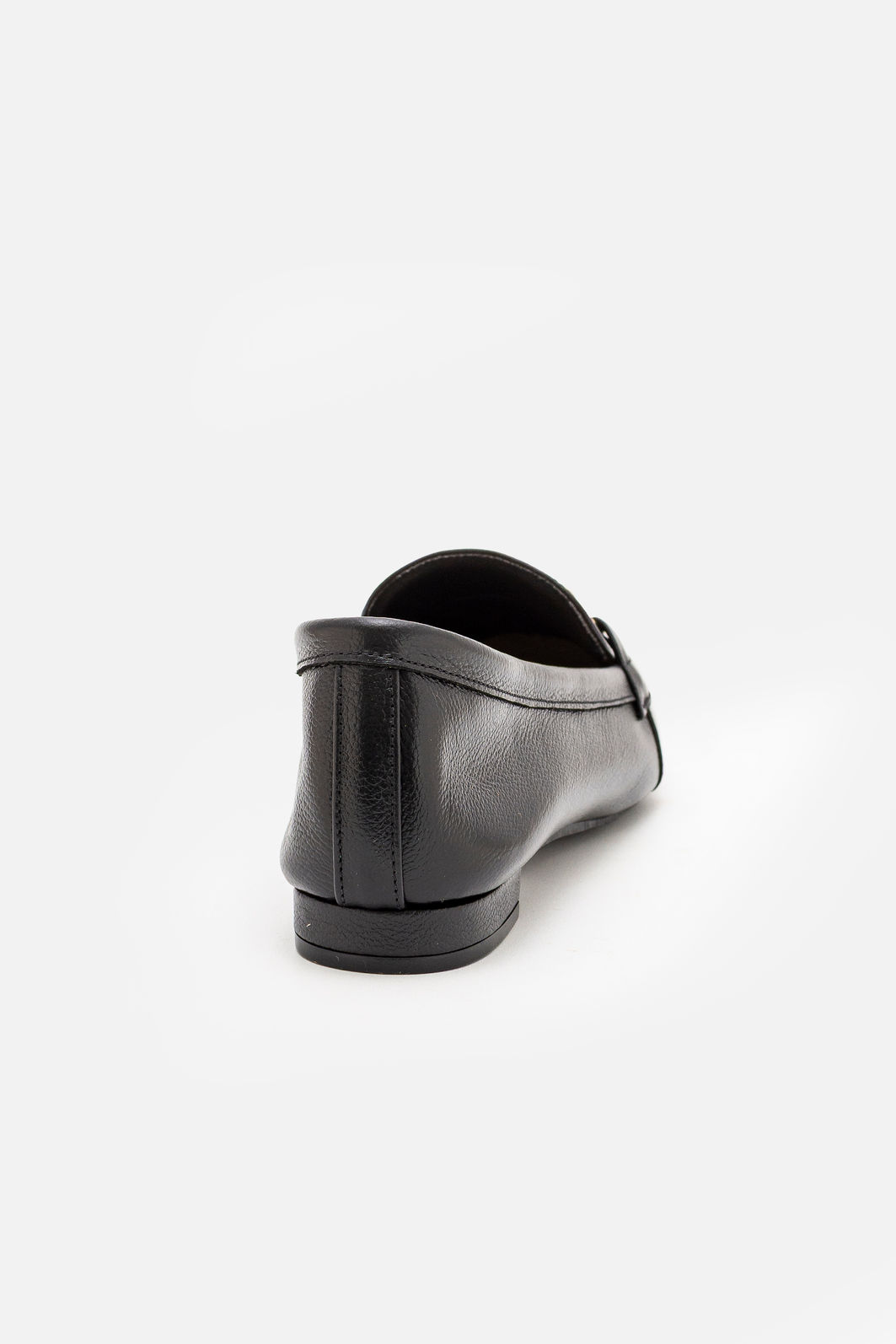 Mocassim Tradicional em Couro Preto Mocassim Tradicional em Couro Preto