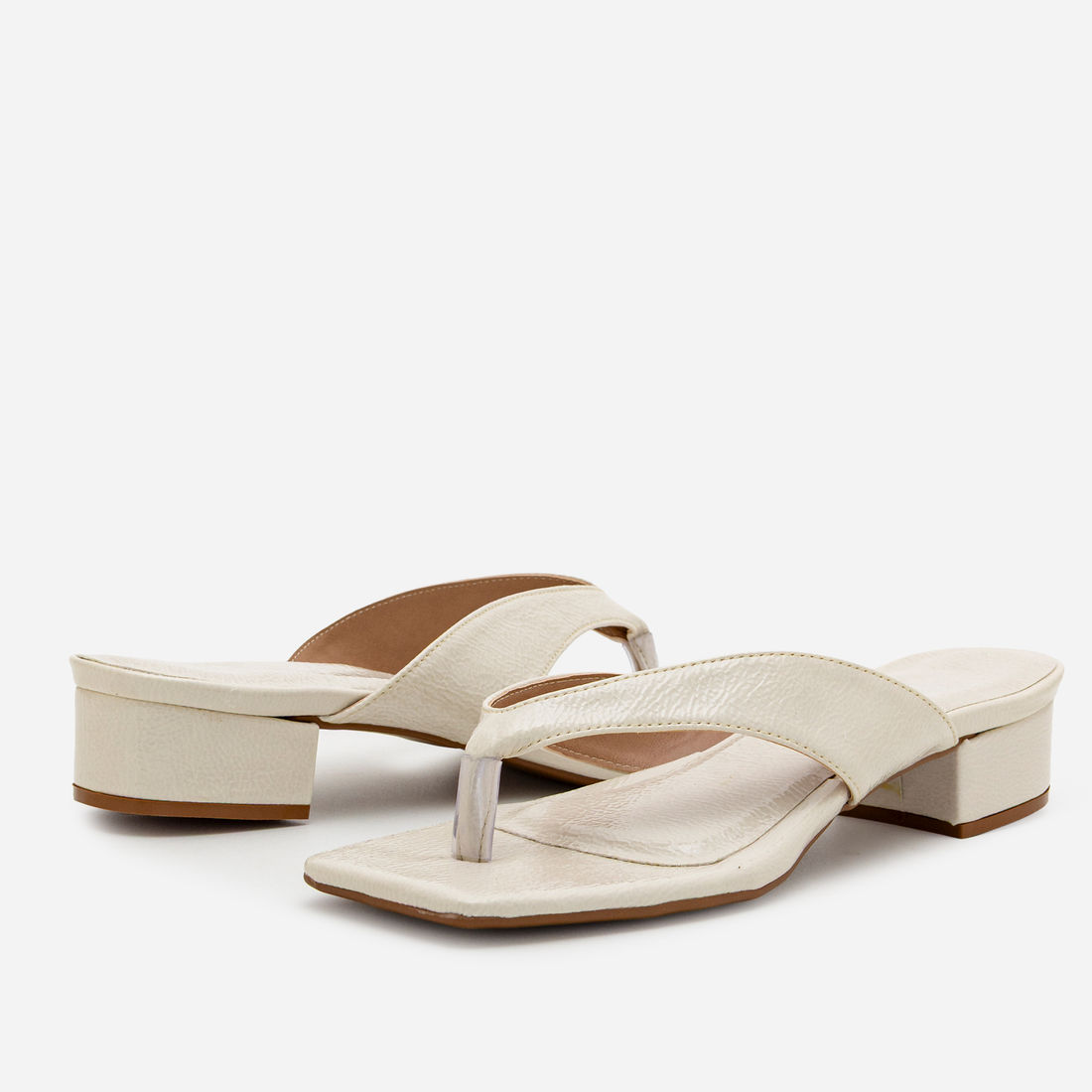 Mule De Dedo com Salto Bloco Baixo Off White Mule De Dedo com Salto Bloco Baixo Off White