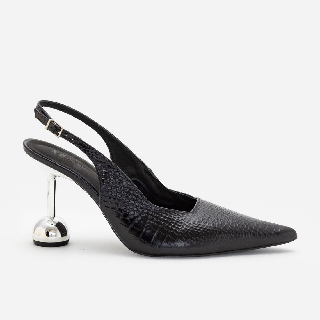 Slingback em Couro com Salto Cromado Preto Slingback em Couro com Salto Cromado Preto