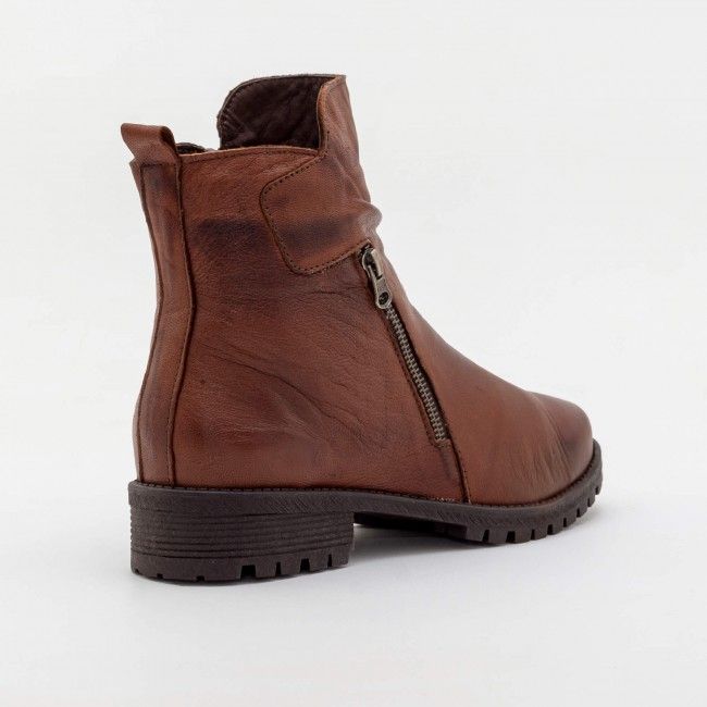 Bota Super Confortável com Cano Curto em Couro Caramelo Bota Super Confortável com Cano Curto em Couro Caramelo