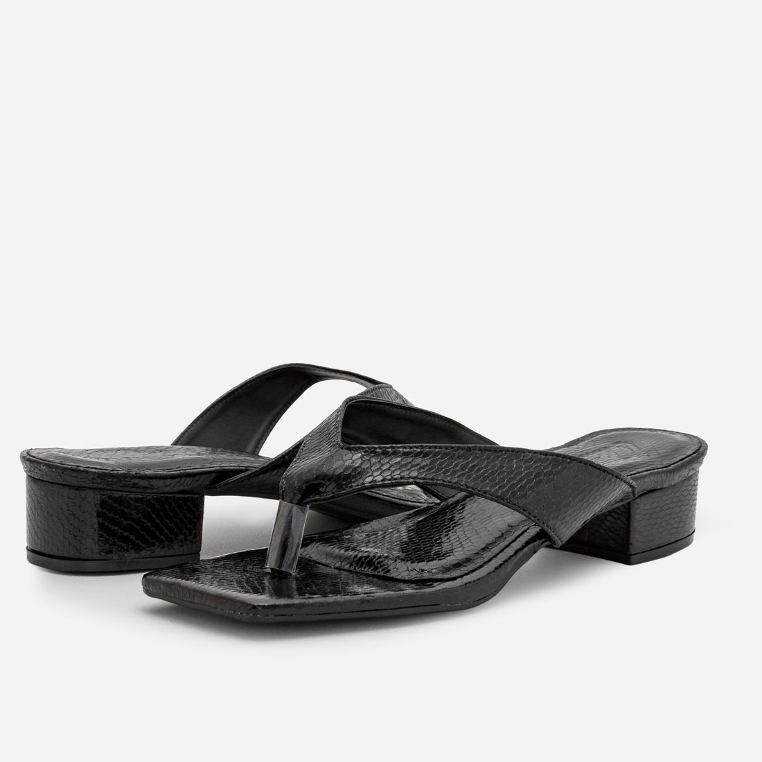 Mule De Dedo com Salto Bloco Baixo Preto Mule De Dedo com Salto Bloco Baixo Preto