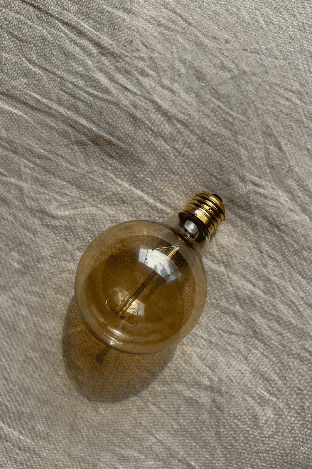 Lâmpada Incandescente - Luz Natural G80 - 110V Lâmpada Incandescente - Luz Natural G80 - 110V