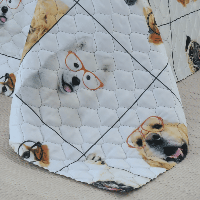 Kit: 1 Cobre-leito Bouti de Microfibra Ultrasonic Estampada + Porta-Travesseiros - Dogs Kit: 1 Cobre-leito Bouti de Microfibra Ultrasonic Estampada + Porta-Travesseiros - Dogs