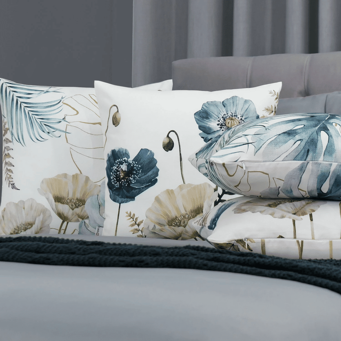 Kit: 4 Capas de Almofada Decorativas Cassandra Floral Kit: 4 Capas de Almofada Decorativas Cassandra Floral