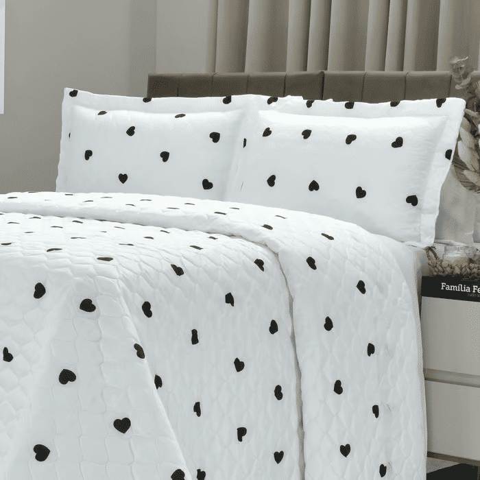 Kit: 1 Cobre-leito Bouti de Microfibra Ultrasonic Estampada + Porta-Travesseiros - Love Black