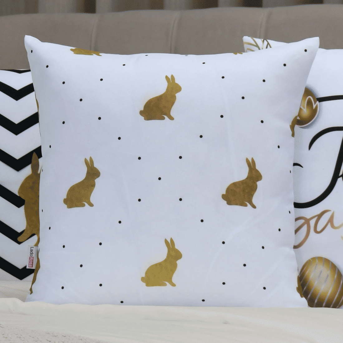 Kit: 4 Capas de Almofada Decorativas Pascoa Gold 