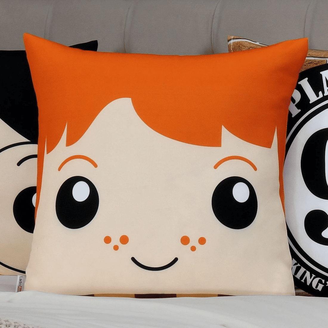 Kit: 4 Capas de Almofada Decorativas Divertidas Estaçao Kings Cross Kit: 4 Capas de Almofada Decorativas Divertidas Estaçao Kings Cross