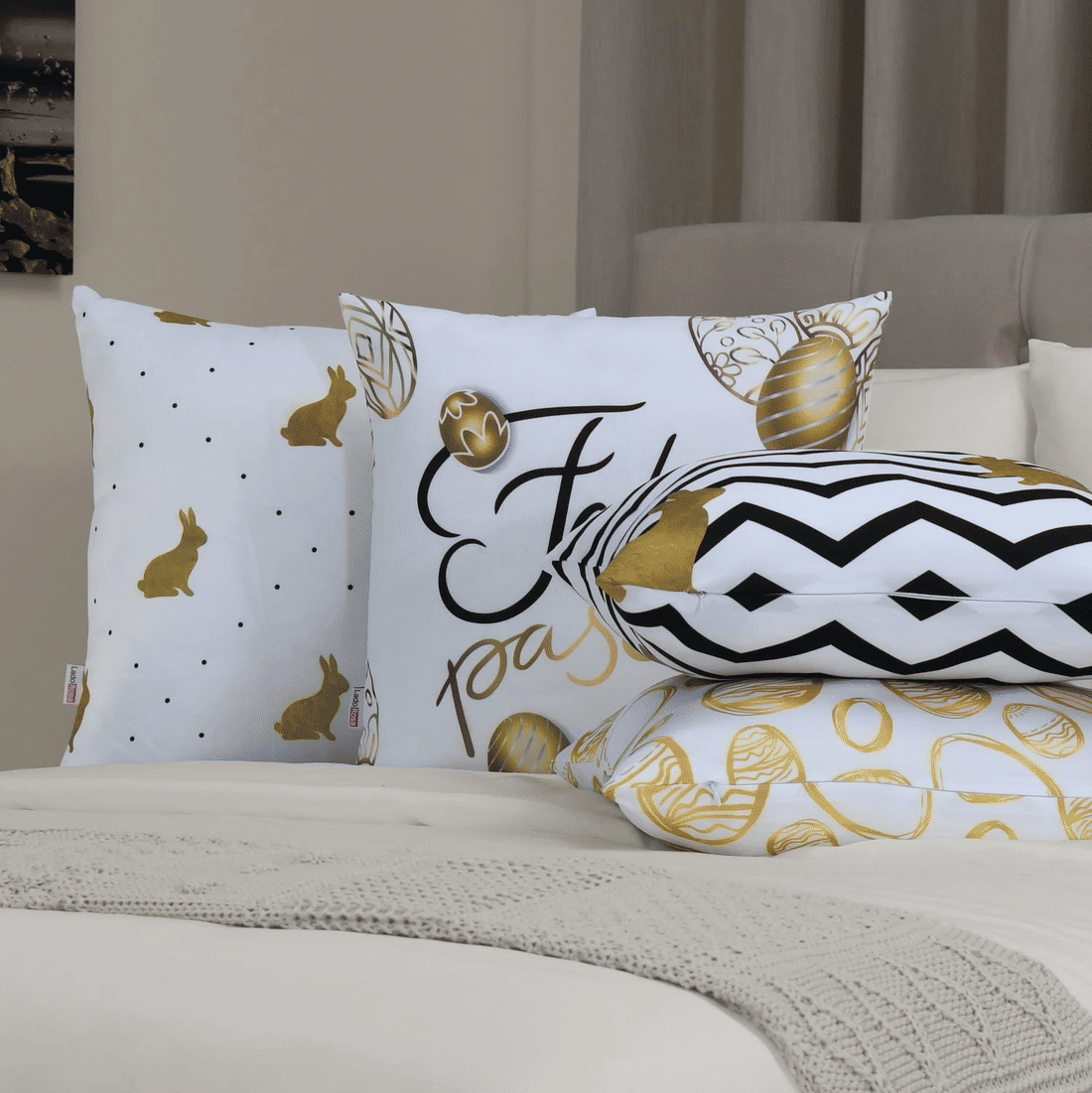 Kit: 4 Capas de Almofada Decorativas Pascoa Gold 