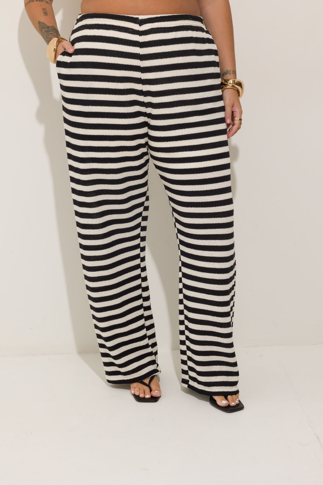 Pantalona Crochet Listrado Preto e Branco