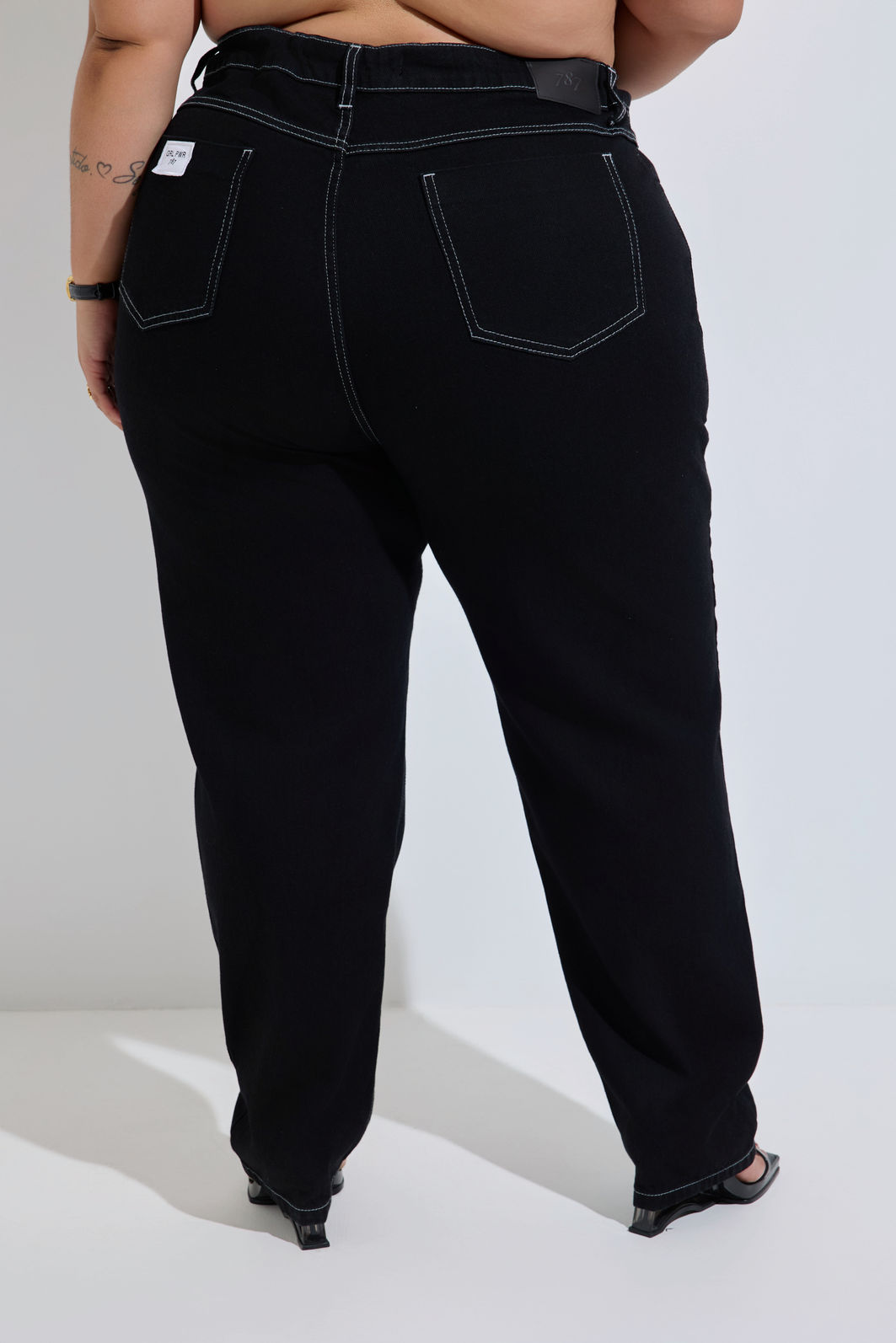 Calça Jeans Reta Plus Size Isabella Black