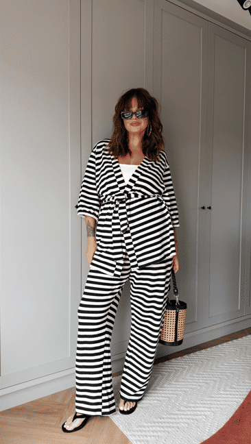 Kimono Crochet Listrado Preto e Branco